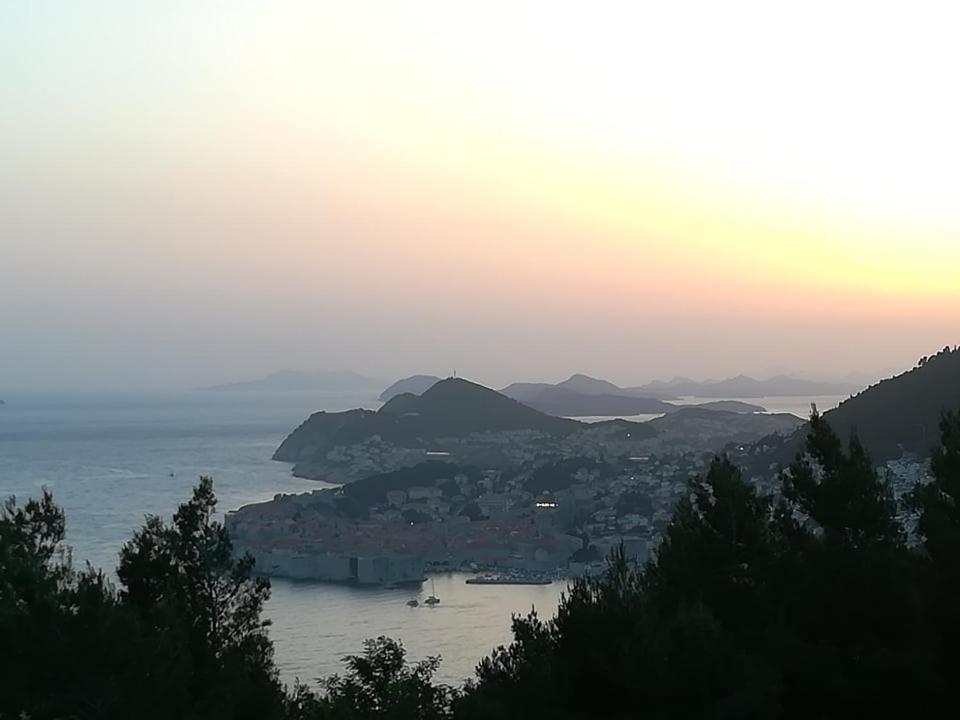 Leut Apartamento Dubrovnik Exterior foto